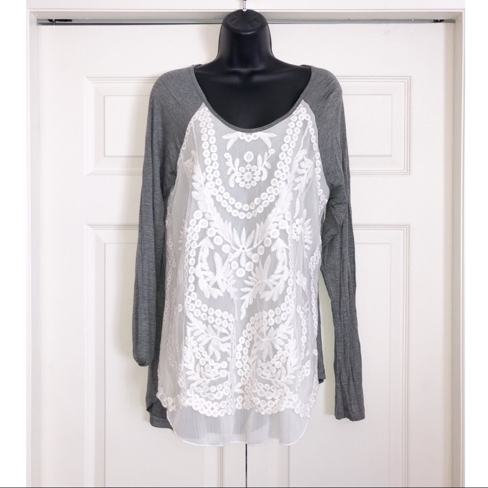 Venus lace top